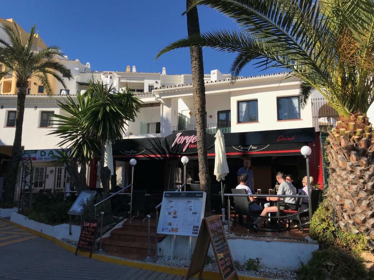 Cabopino And Golf Getaway Apartamento Marbella